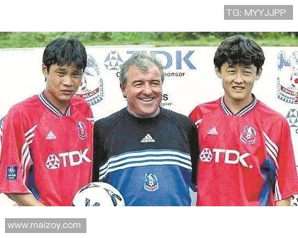 老人心中的足球英雄那些年陪伴他们的明星球员回忆